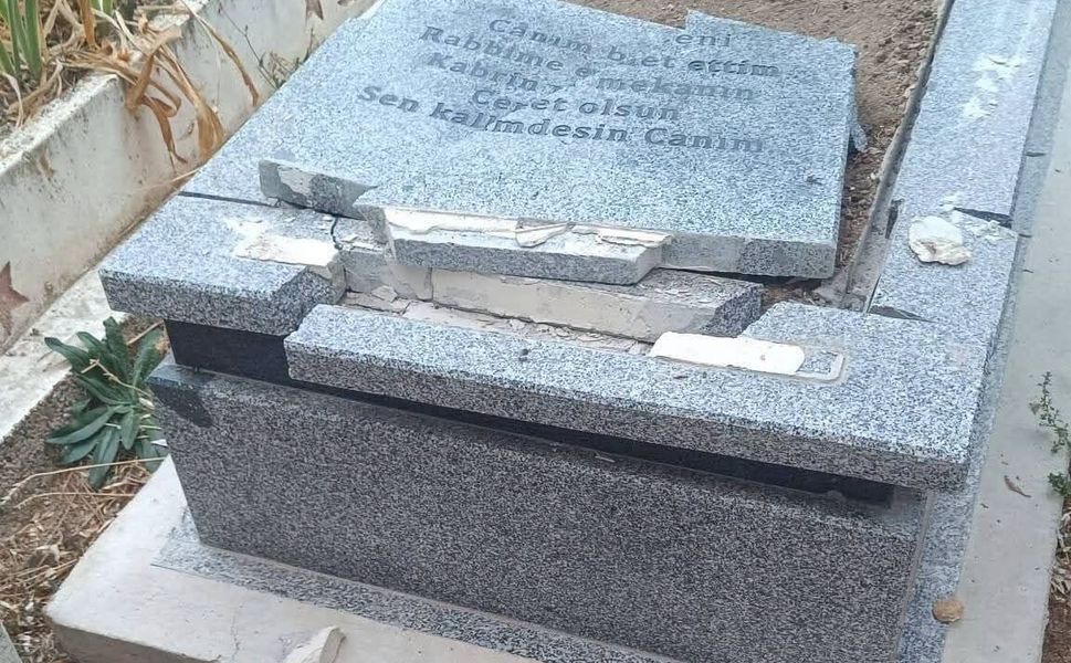 Bir Mezar İkinci Kez Tahrip Edildi