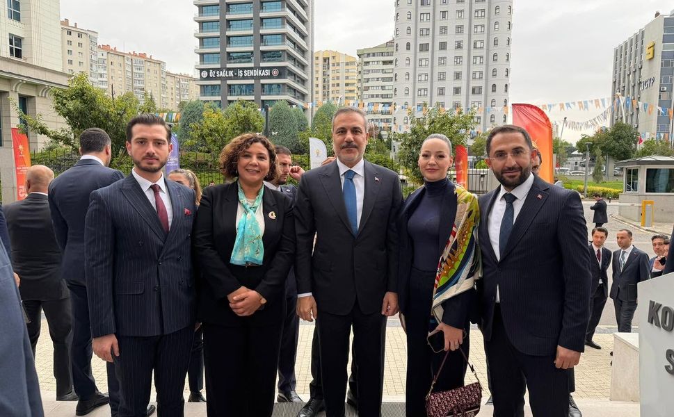 AK Parti Kırşehir İl Başkanı Seher Ünsal, Bakan Fidan ile bir araya geldi