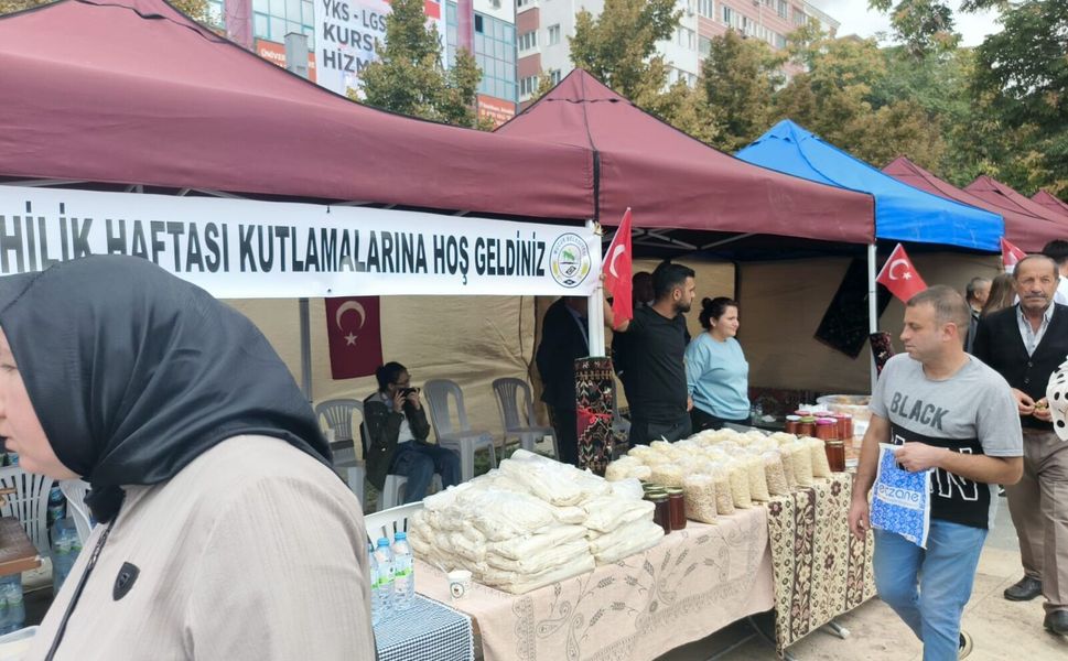 Ahilikte Mucur Lezzetleri Vitrindeydi!