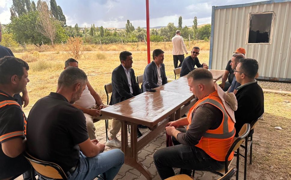 Kırşehir’de Dulkadirli-Haşüyük yolunda genişletme çalışması