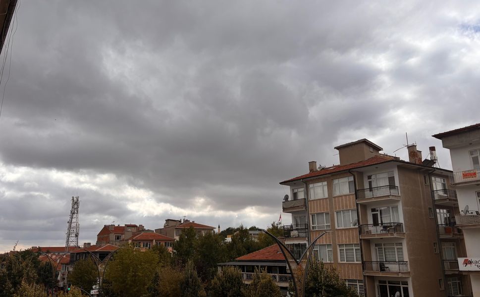 Kırşehir’de sonbaharın etkisi hissediliyor: Sıcaklıklar düşüyor