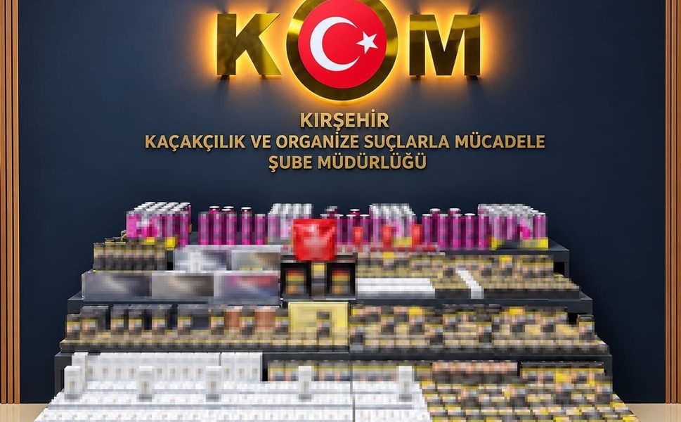 Kırşehir’de Polis Ekipleri Araçta Kaçak Ürünler Buldu