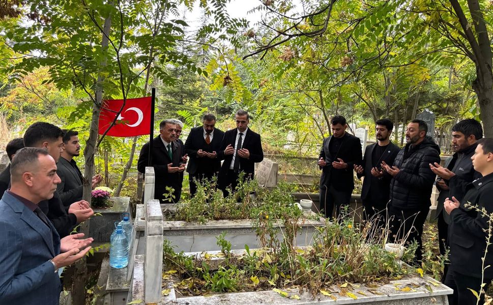 Şehit Mustafa Baran Kabri Başında Yâd Edildi