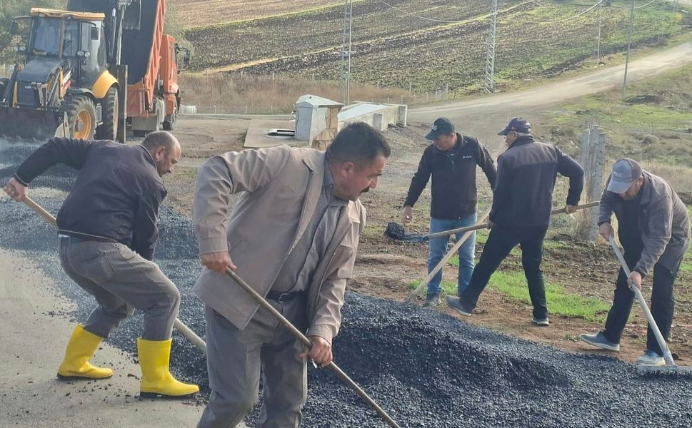 Akçakent’de Yollar Sel Çöküntülerine Karşı Güçlendirildi