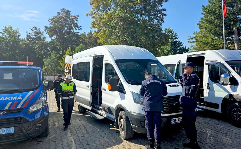 Boztepe’de öğrenci servislerine sıkı markaj