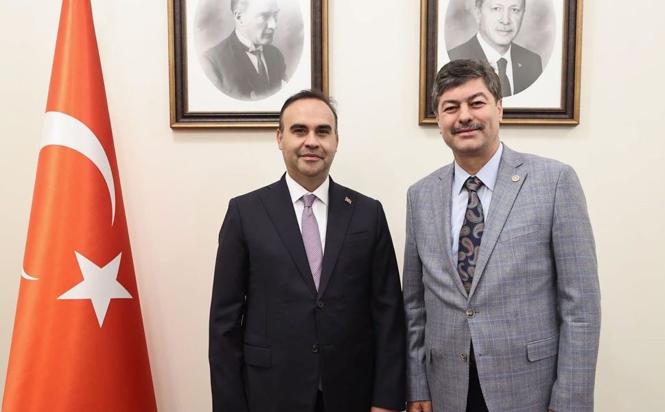 Erkan’dan Bakan Kacır’a Kırşehir’in sanayi yatırımlarını görüştü