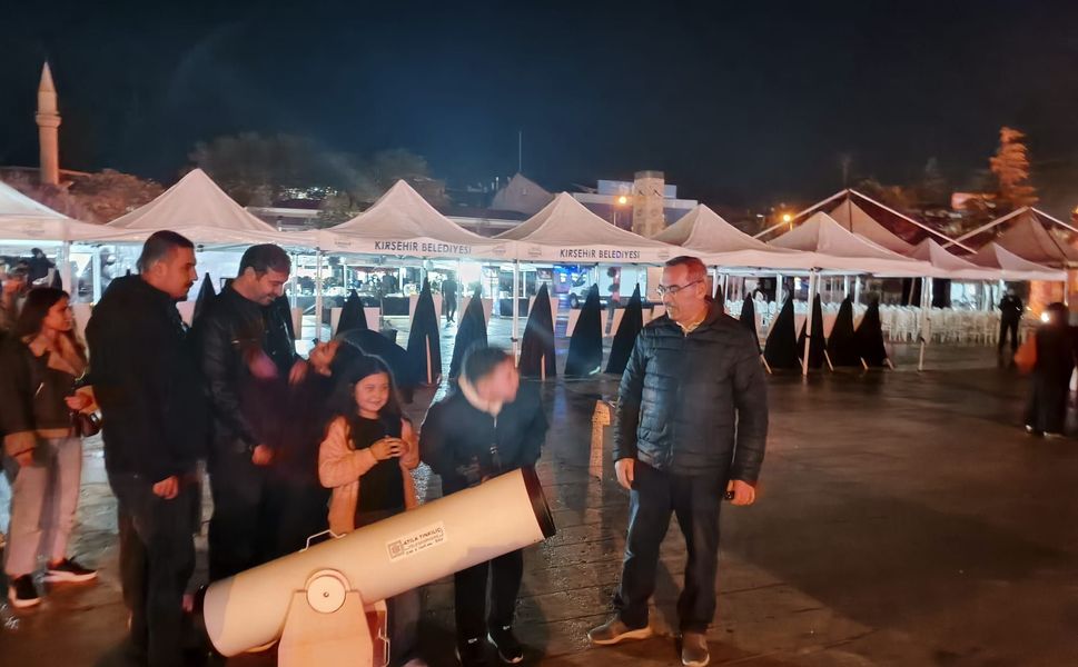 Cacabey Meydanı’nda astronomi şöleni: Dev teleskoplarla uzayın derinliklerine yolculuk!