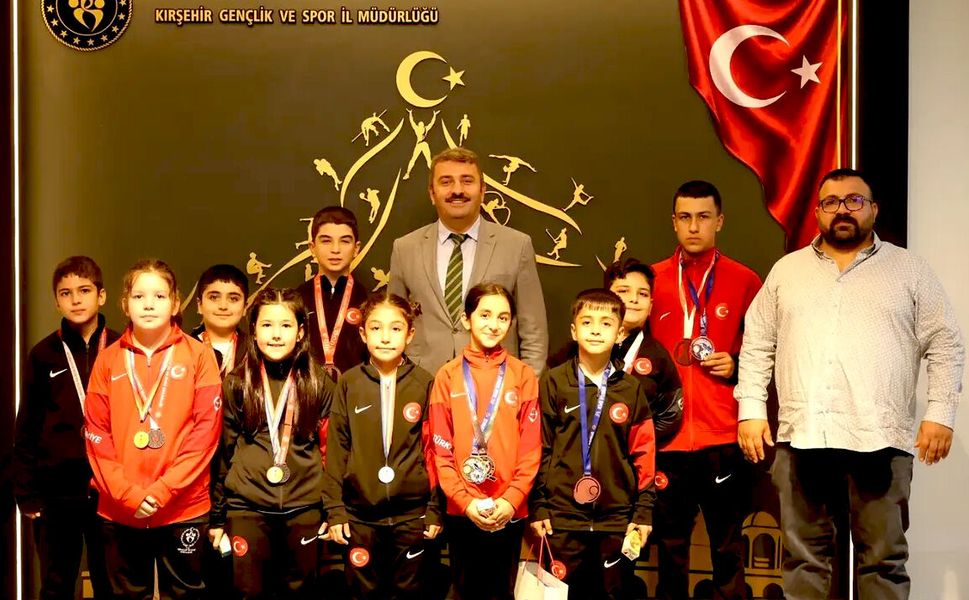 Judocular Romanya’dan Avrupa derecesiyle döndü, Çakmakçı şampiyonları ağırladı