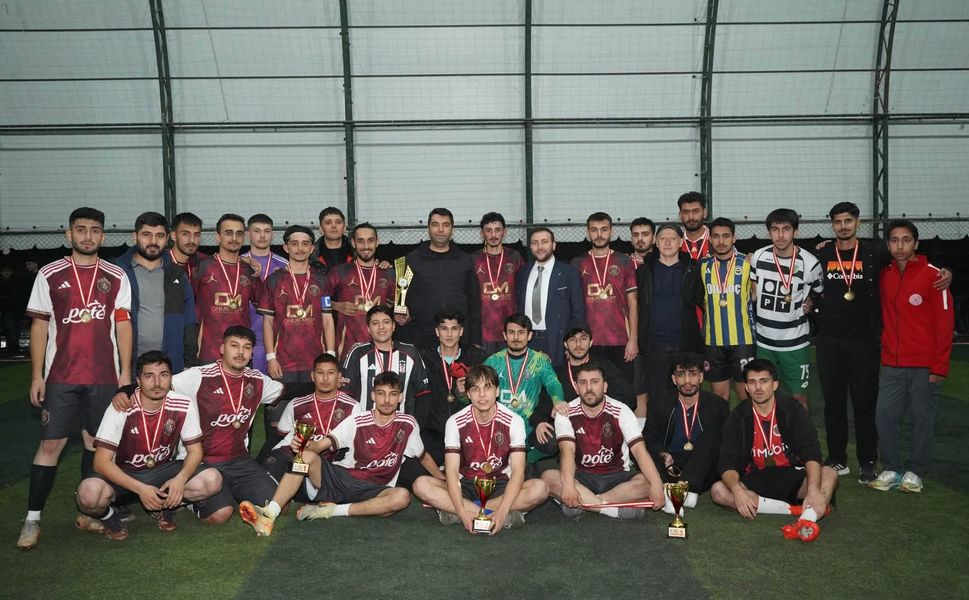 Kaman’da halı saha turnuvası sona erdi