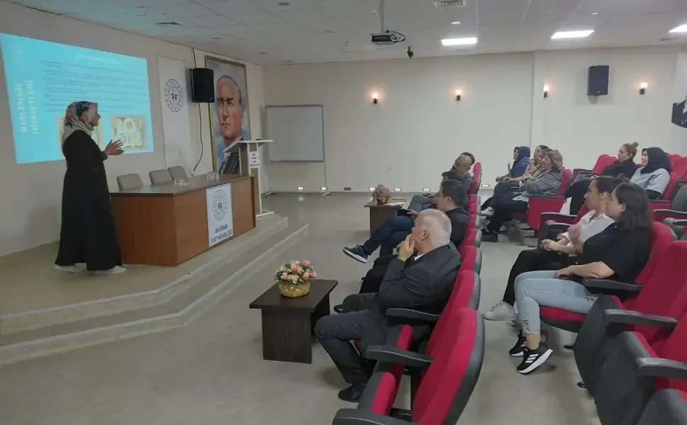 Kırşehir Ahi Yurdu’nda personele beslenme hizmetleri eğitimi verildi