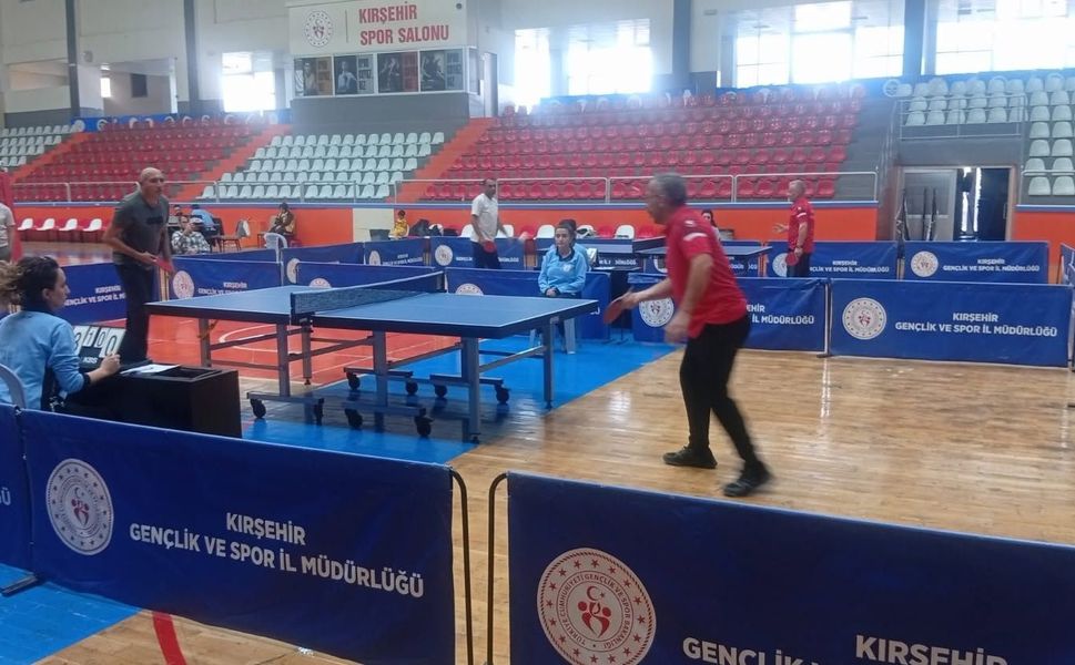 Kırşehir İl Müftülüğü masa tenisinde şampiyon oldu