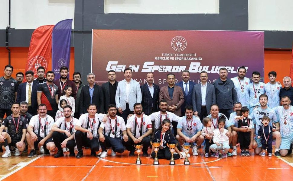 Kırşehir’de dostluk ve rekabet bir arada: Turnuvada madalyalar sahiplerini buldu