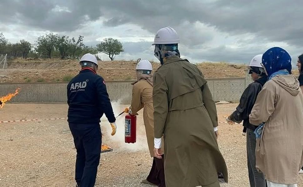 Kırşehir’de öğrenci yurtlarında afet ve yangın eğitimi verildi