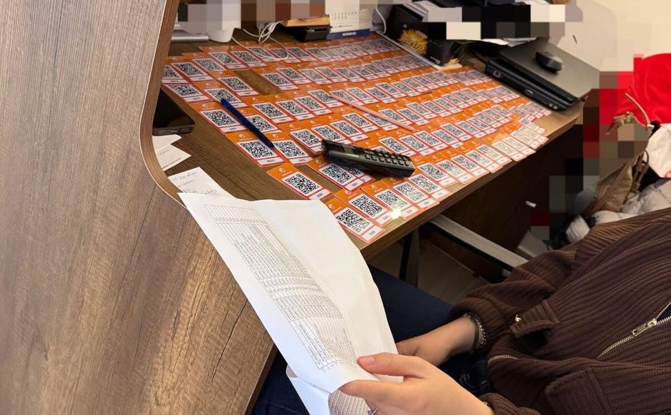 Kızılay, Kırşehir’de ailelere ekmek kartı dağıttı