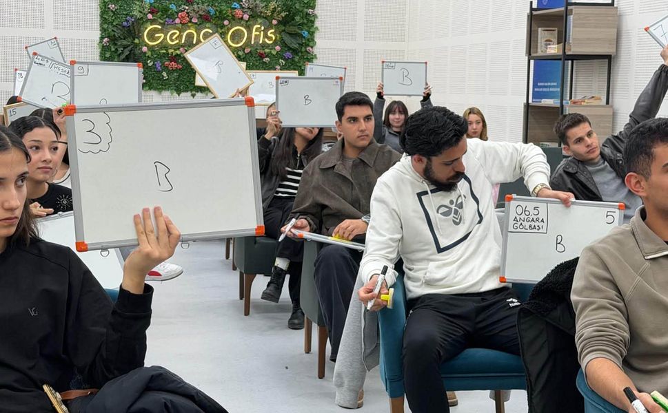 Kırşehir’de gençler bilgilerini yarıştırdı! Spor temalı bilgi yarışması düzenlendi