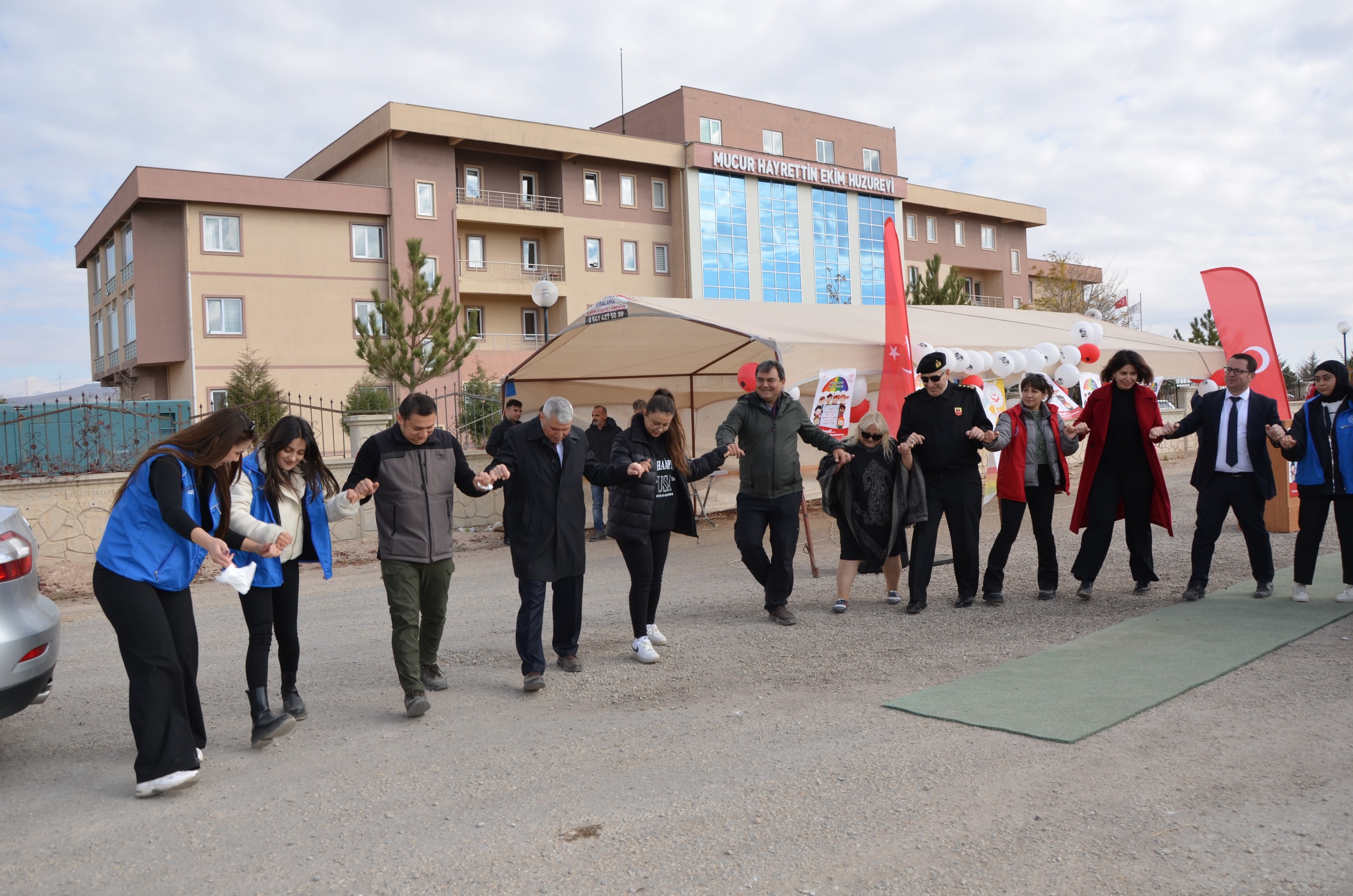 Çocuk Hakları Günü’nde Fidanlar Toprakla Buluşturuldu6