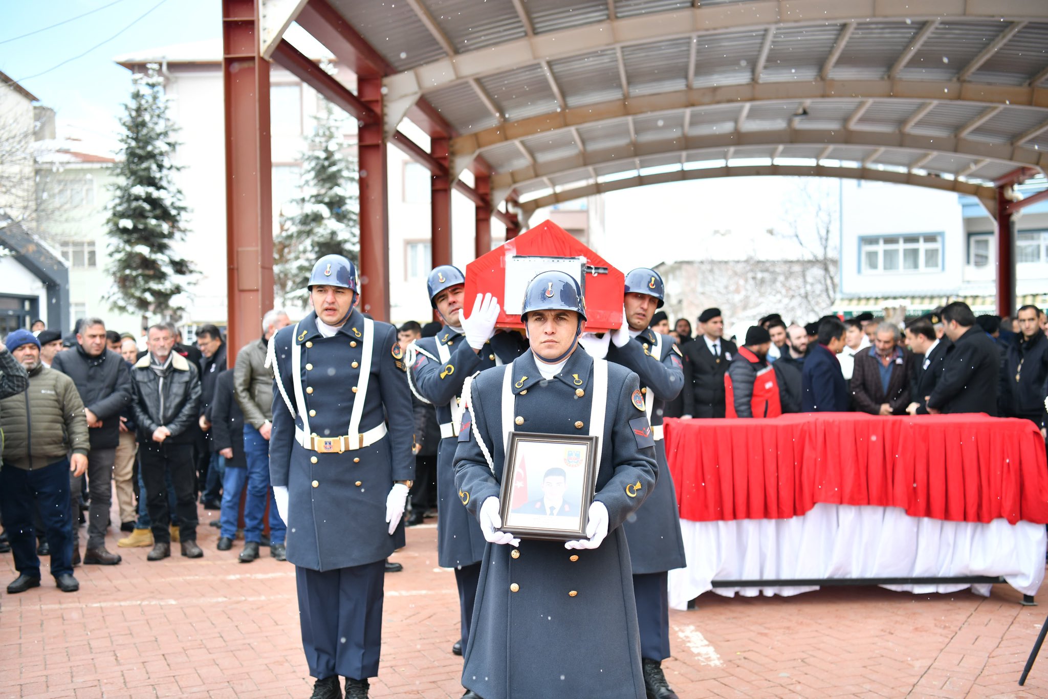 Son Yolculuğuna Uğurlandı2