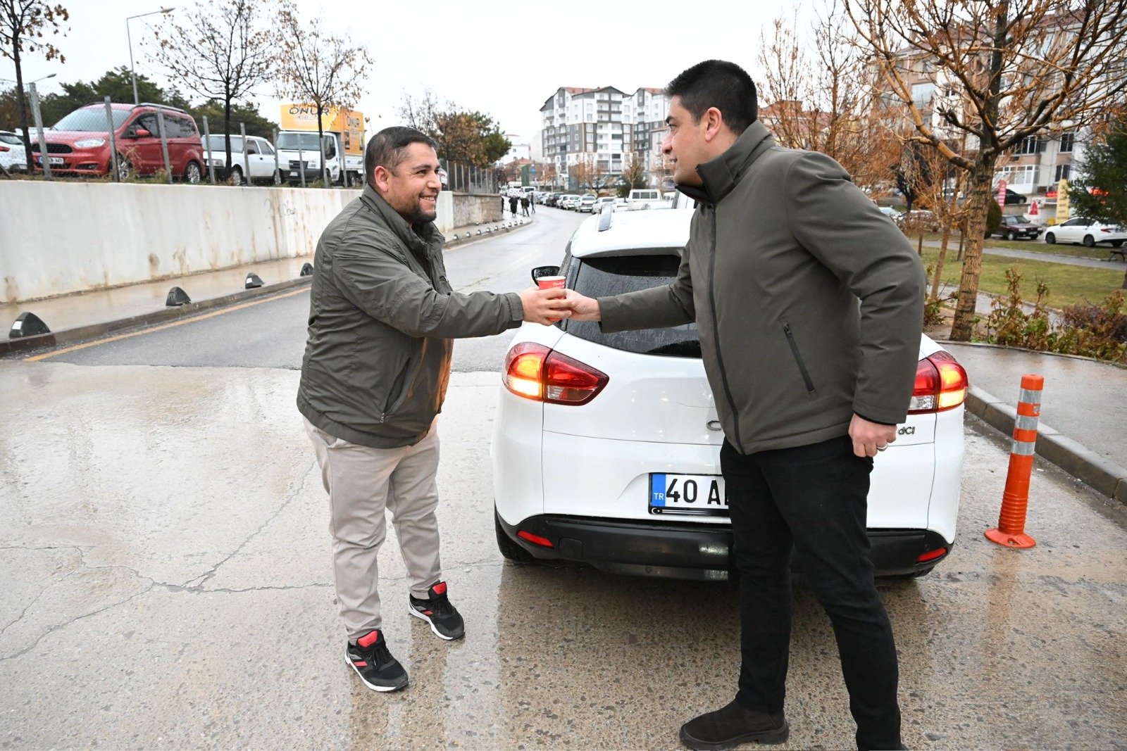 Kış Gününde Belediyeden Sıcak Çorba Ikramı1