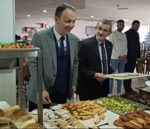 Kalaycıoğlu, Yurt Öğrencileriyle Kahvaltıda Bir Araya Geldi (3)