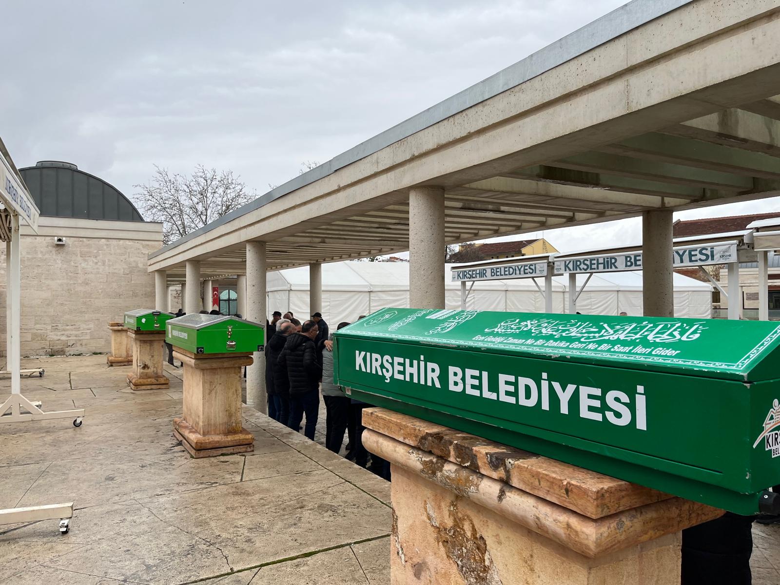 Ahi Evran Camii’nde 3 Cenaze Birden Kalktı3