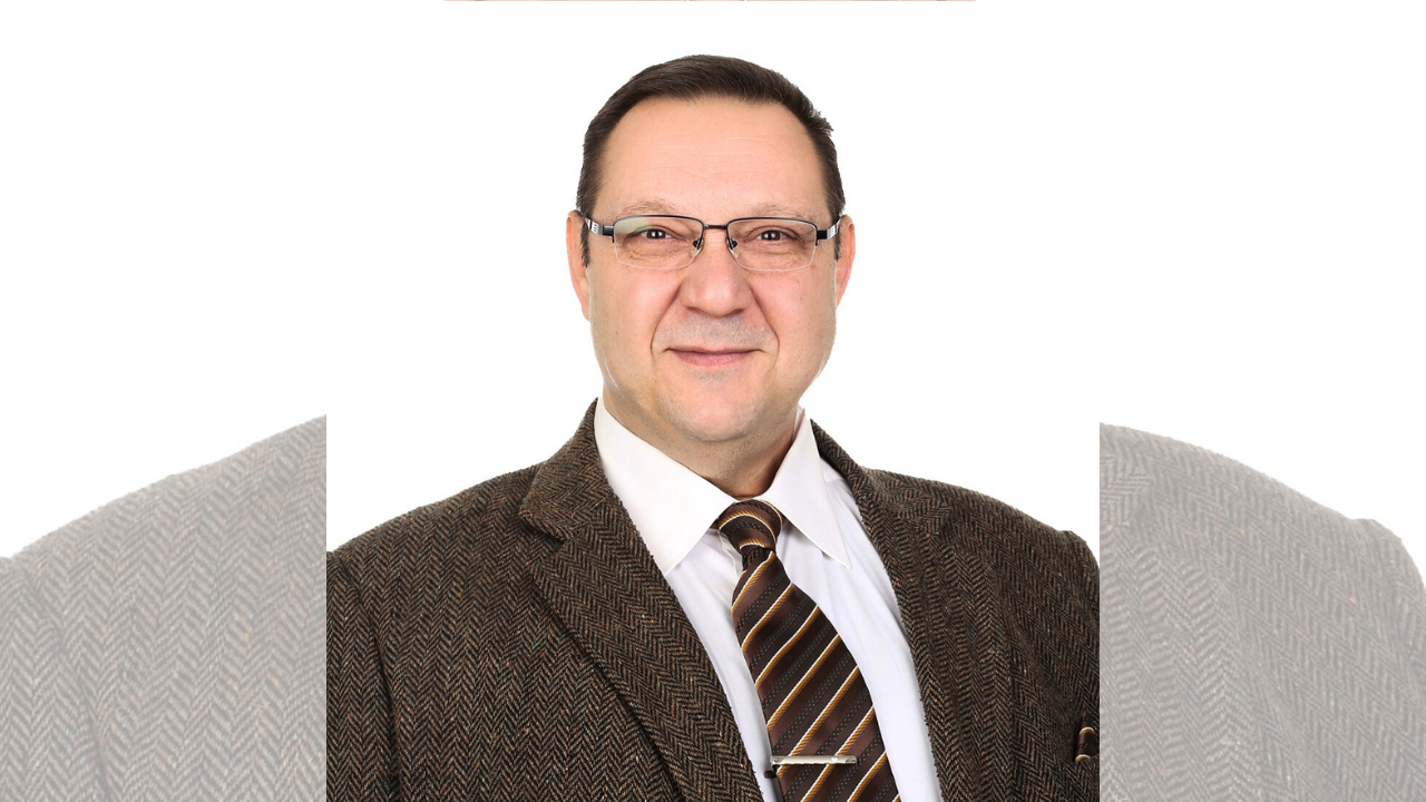 Latif Onur  Uğur