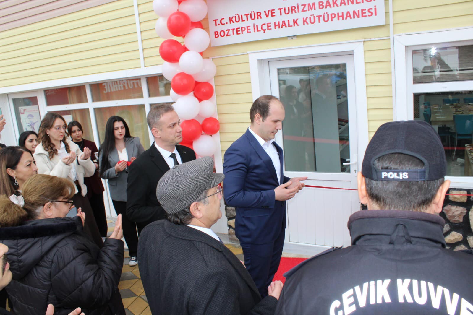 Boztepe’nin Bilgi Yuvası Yenilendi1
