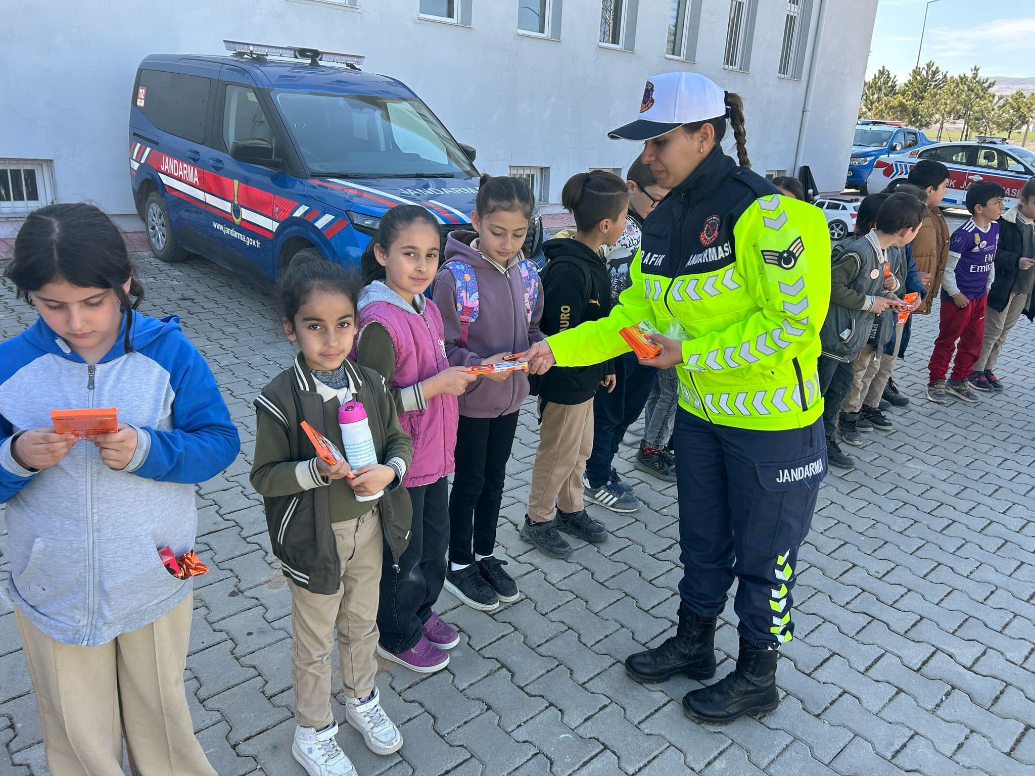 Çiçekdağı’nda Miniklere Trafik Eğitimi5