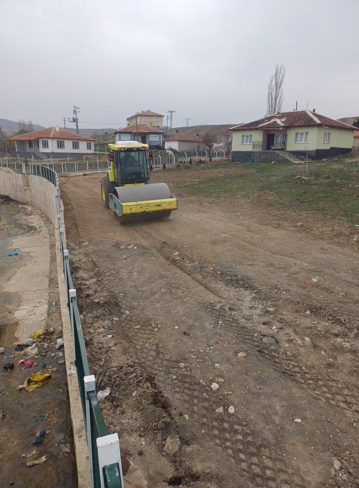 Kırşehir Acı Köyü'nde Tozlu Yollar Tarih Oluyor! 6