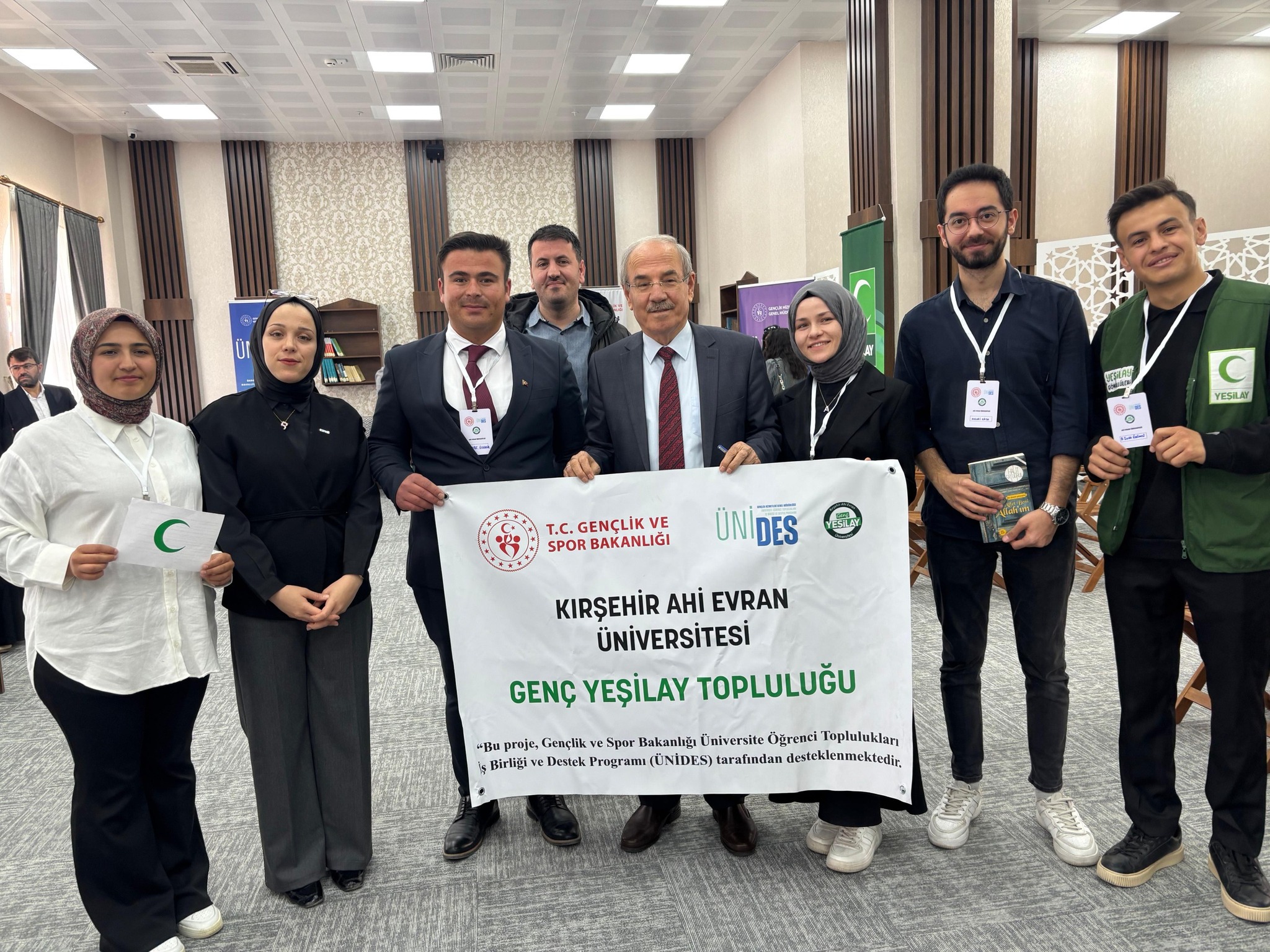 Kırşehir’de Gençler Sorularıyla Sahnedeydi 1