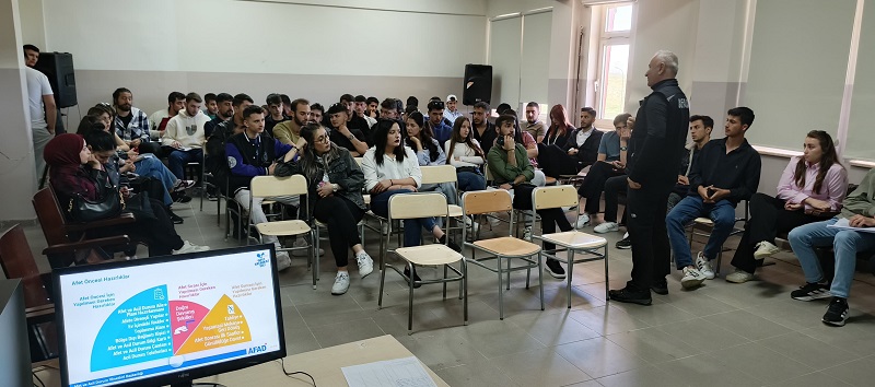 Afet Bilinci Üniversite Sıralarına Taşındı2