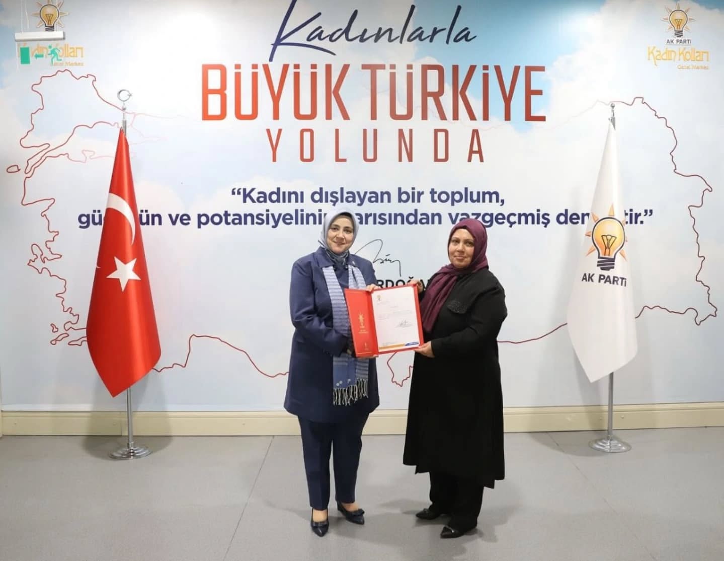Akçakent Kadın Kolları’nda Görev Değişimi