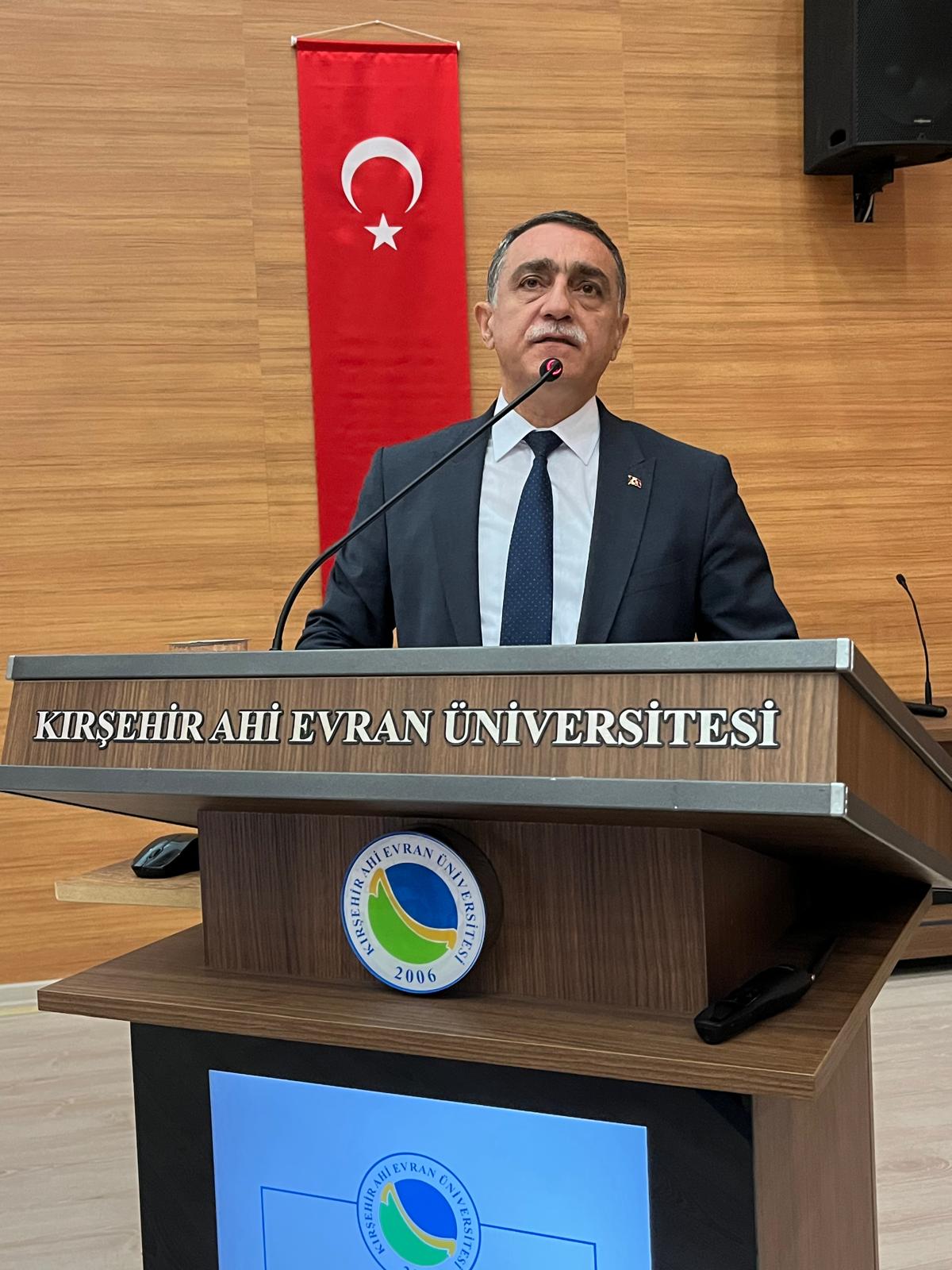 Bakan Yardımcısı Yelkenci, Kırşehir’de Konferans Verdi (9)