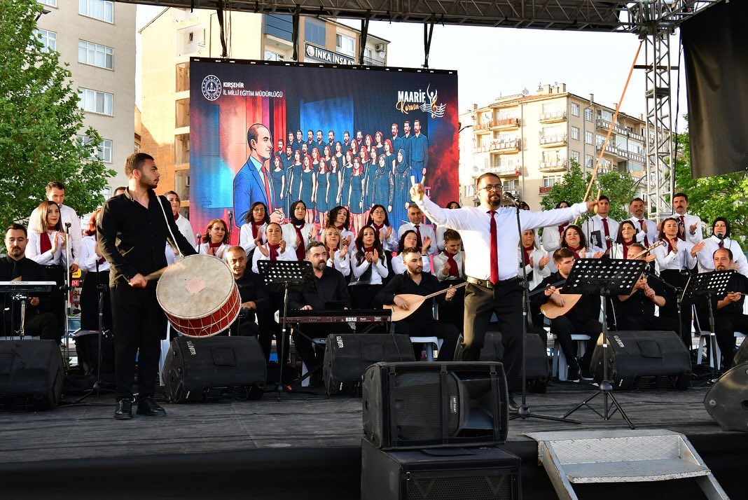 Bakan Yardımcısı Yelkenci, Maarif Korosu’ndan Türküler Dinledi2