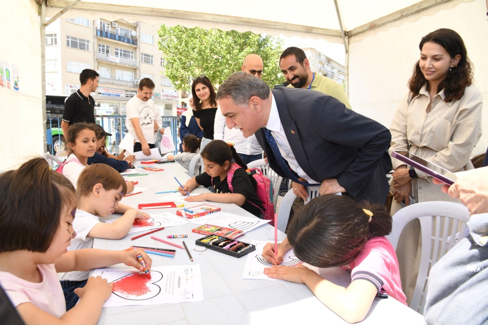 Bilimin Kalbi Iki Gün Boyunca Cacabey Meydanı’nda Attı1