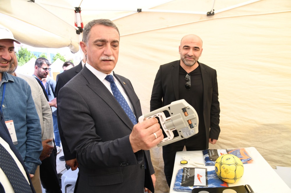 Bilimin Kalbi Iki Gün Boyunca Cacabey Meydanı’nda Attı3