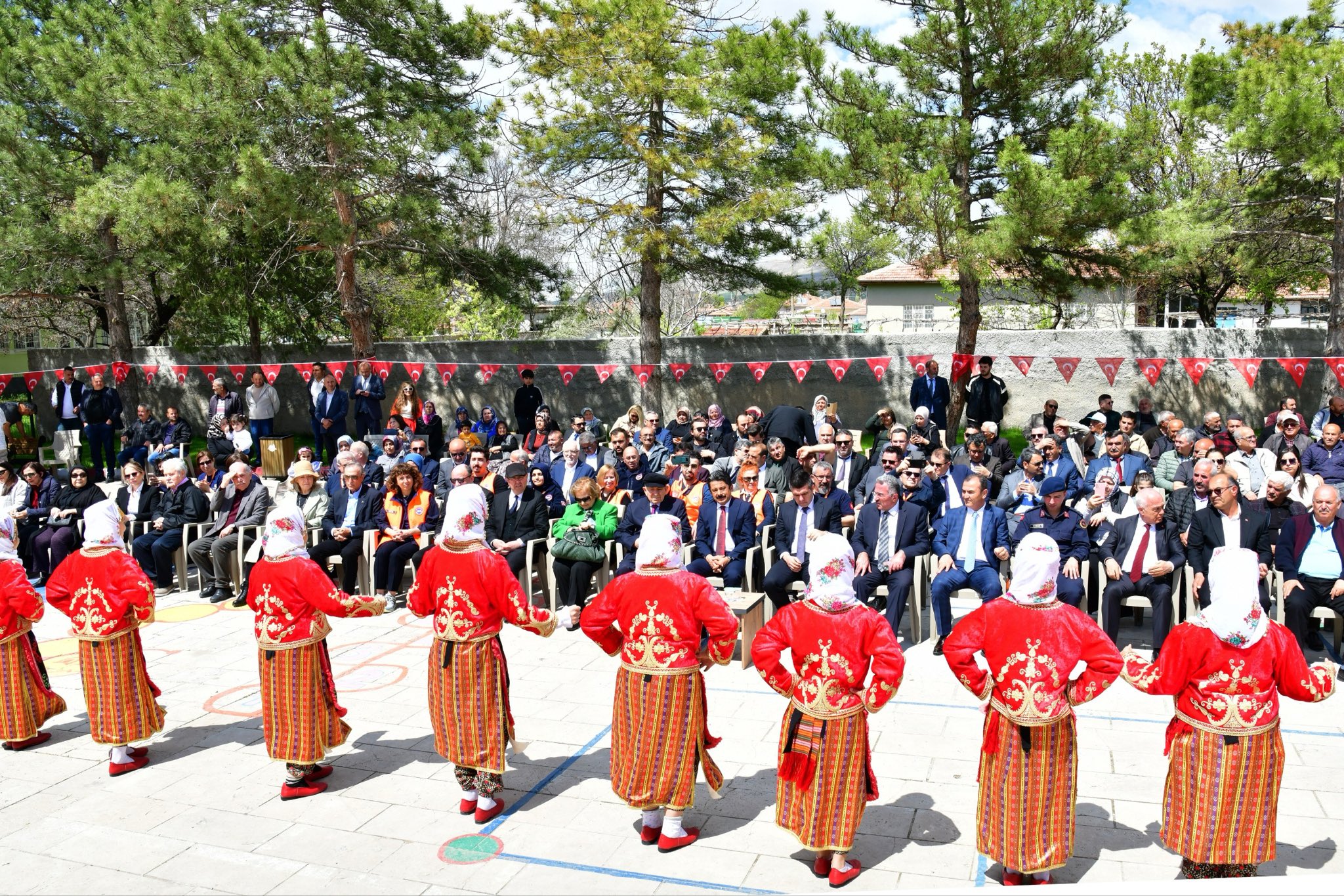 Bir Hayırseverin Sessiz Dokunuşu, Bir Köyün Geleceği (1)