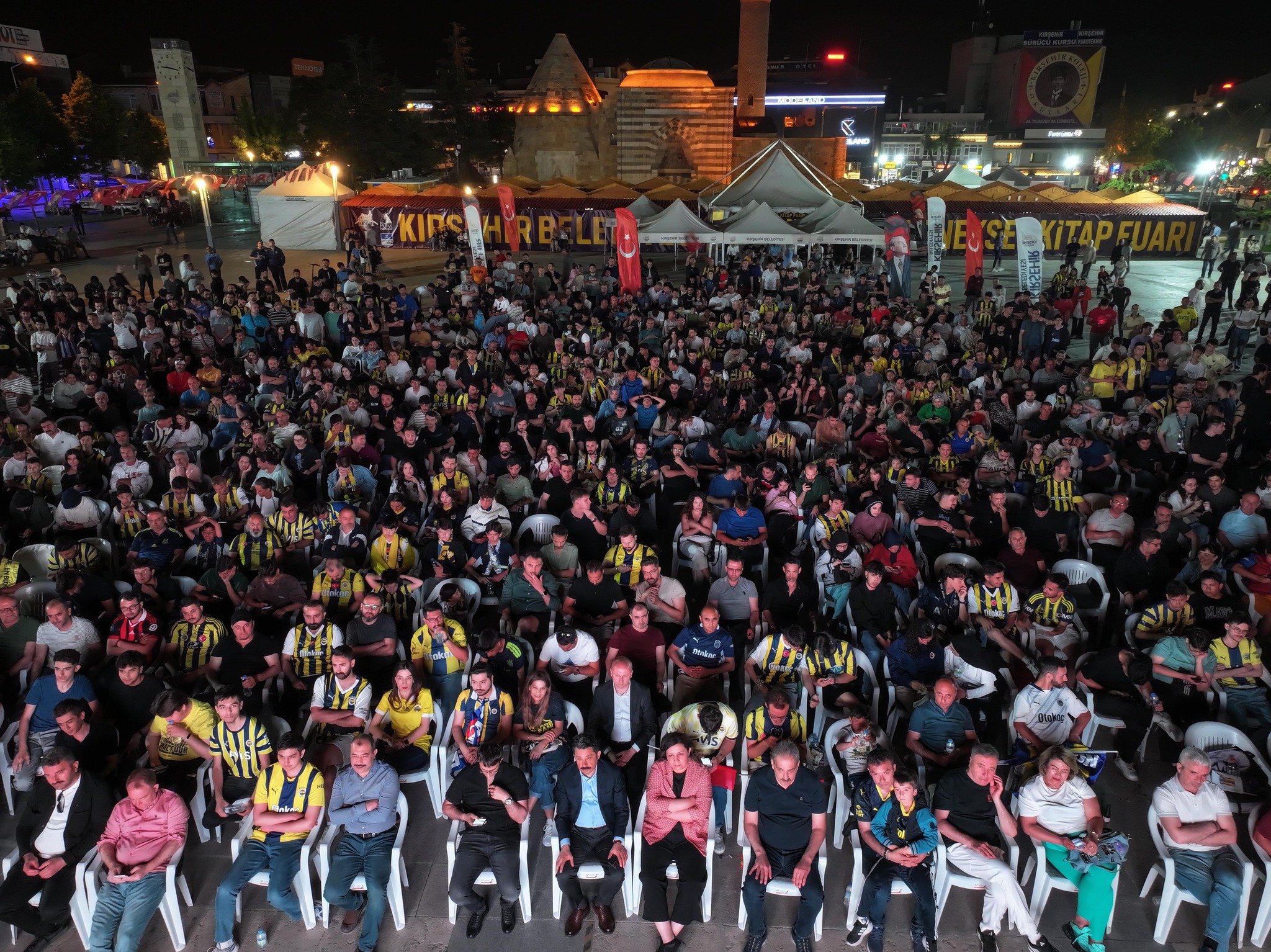 Cacabey Meydanı’nda Şampiyonluk Heyecanı Yaşandı4