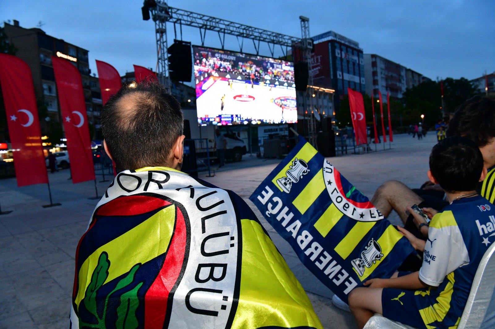 Cacabey Meydanı’nda Şampiyonluk Heyecanı Yaşandı5