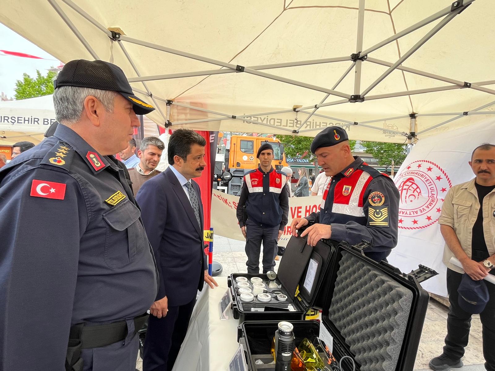 Cacabey Meydanı’nda Trafik Güvenliği Için Bilinç Kazandırılıyor (9)