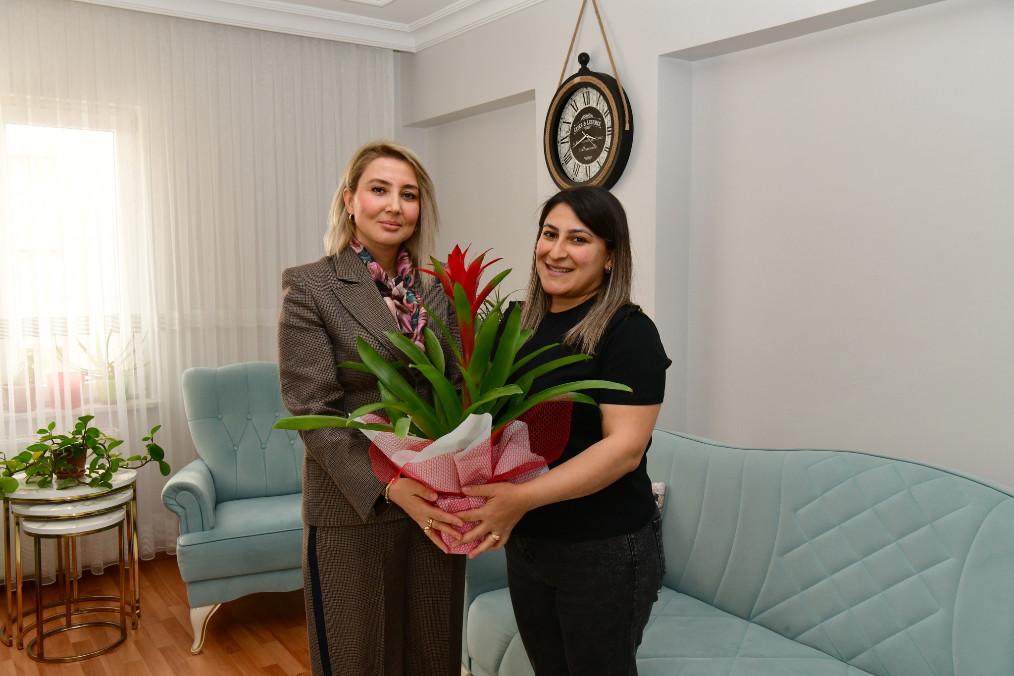 Demiryürek, Anneler Günü’nde Yalnız Bırakmadı3