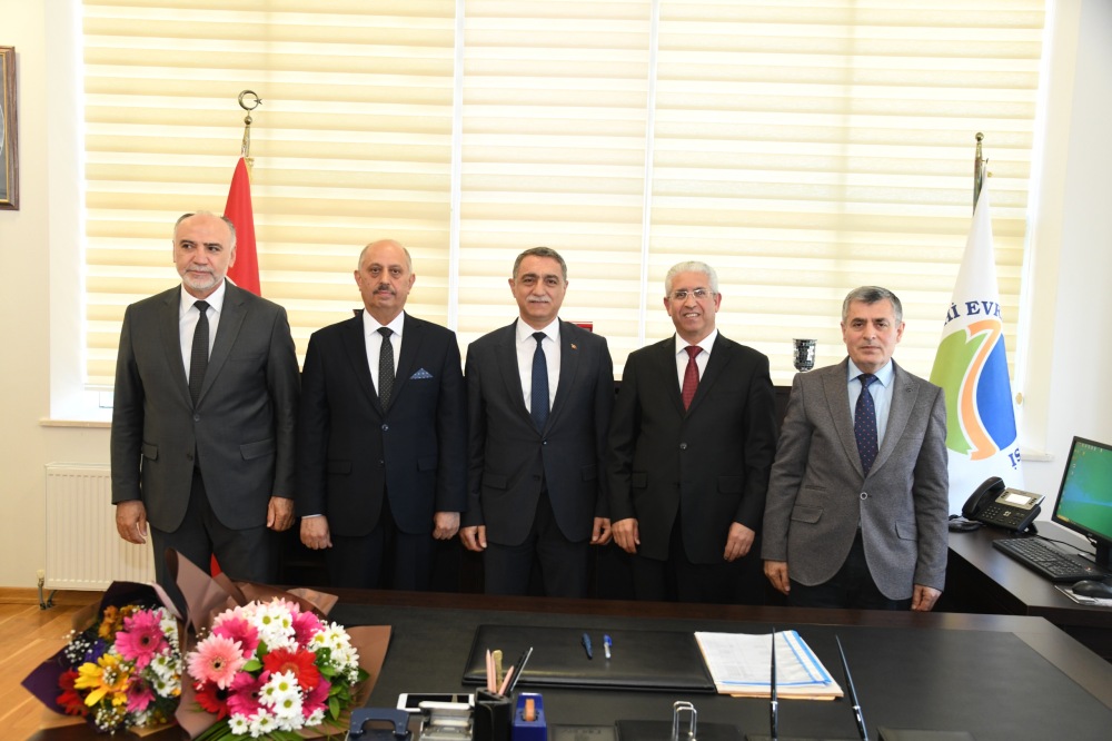Eğitim Fakültesi Dekanlığı’na 10 Yıl Sonra Yeni Isim4