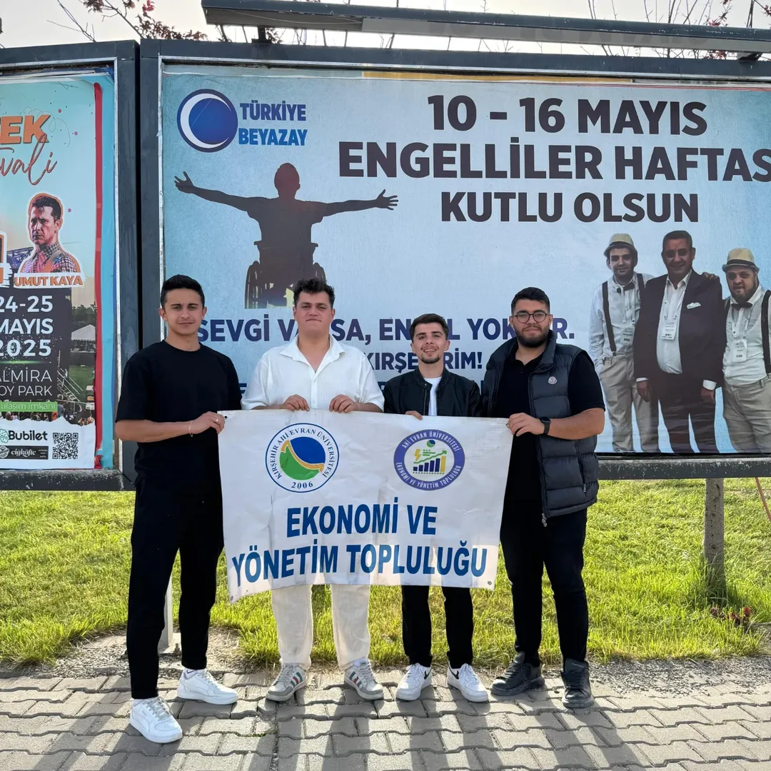Engelliler Haftası'nda, Ekonomi Ve Yönetim Topluluğu Olarak Kalplerimiz Sevgiyle Dolup Taştı. Kırşehir Beyazay Derneği Şube Başkanı Sayın Adnan Göçmen Ile Bir Araya Gelerek Engelli Kardeşlerimizle Unutulm (7)