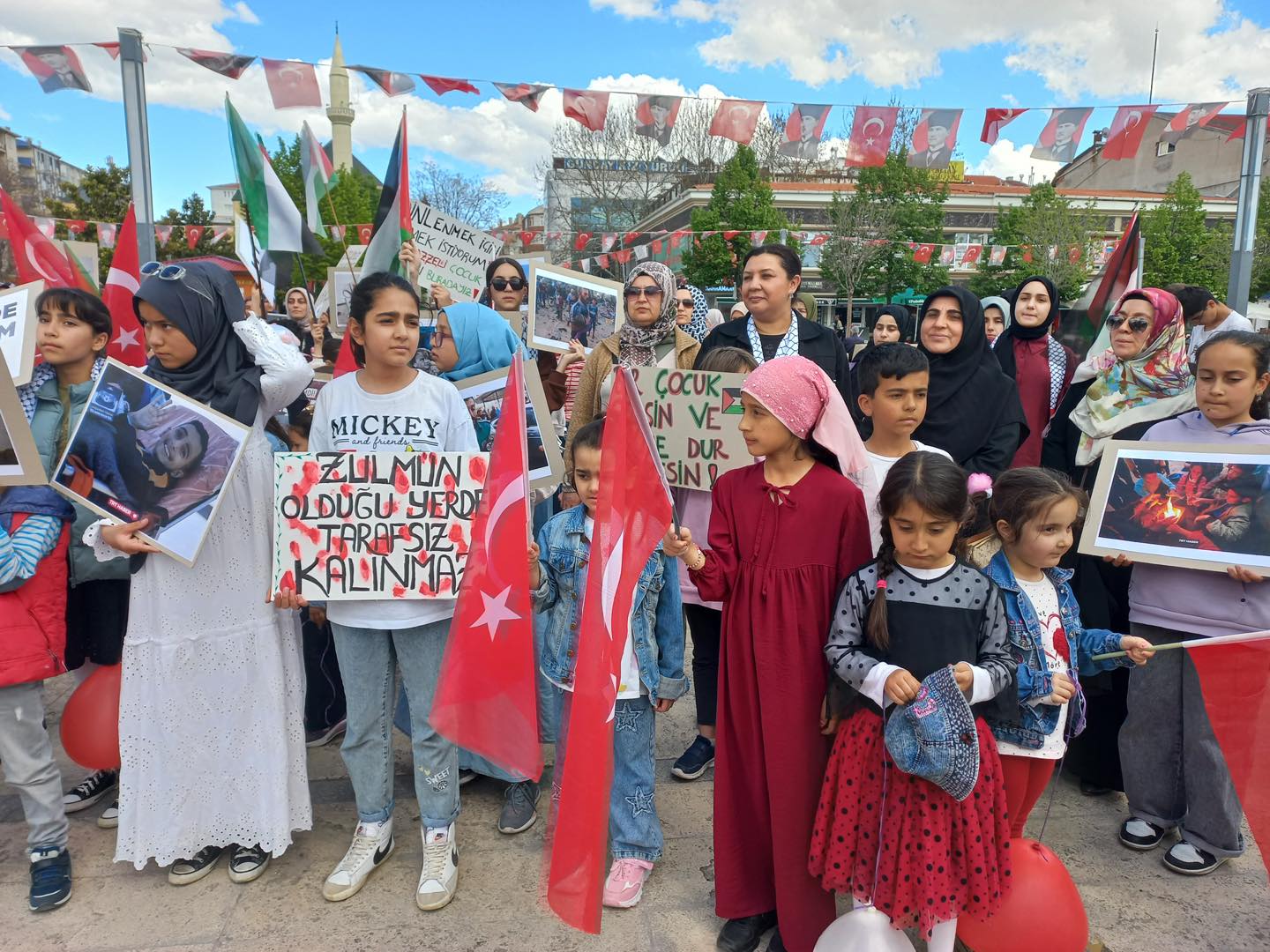Gazzeiçinnyürüdüler (2)