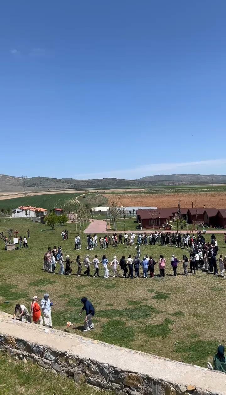 Geleneksel Pikniklerle Sağlık Fakültesi Kırşehir’de Baharı Kutladı1