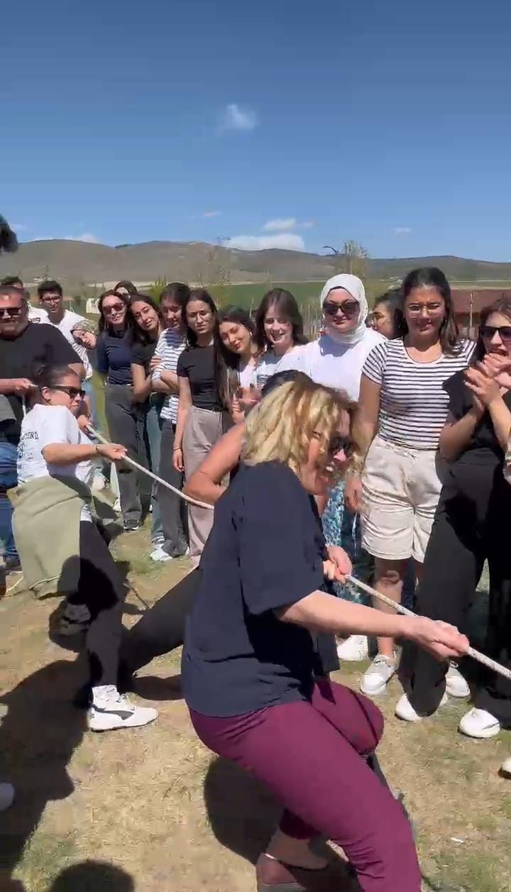 Geleneksel Pikniklerle Sağlık Fakültesi Kırşehir’de Baharı Kutladı2