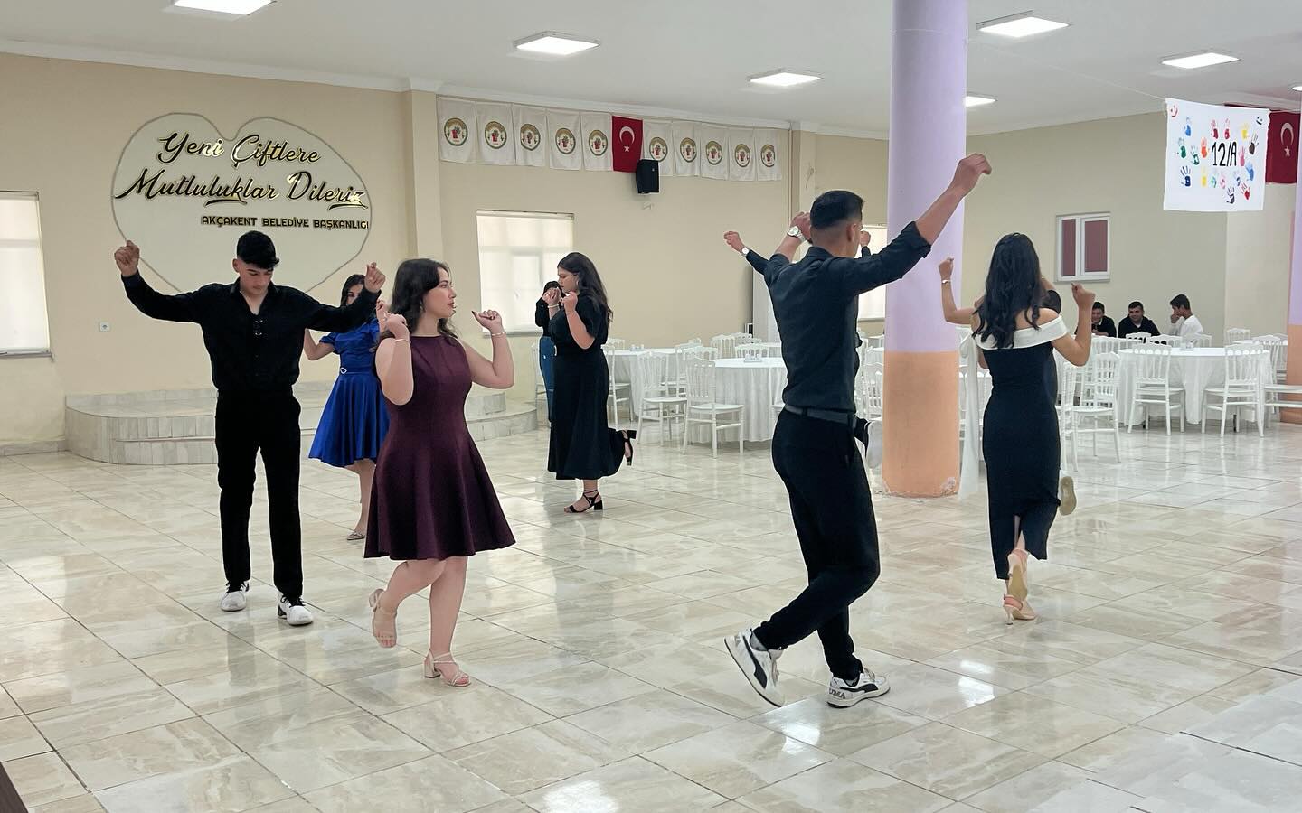 Gülşen, Öğrencilerin Mezuniyet Coşkusuna Ortak Oldu1