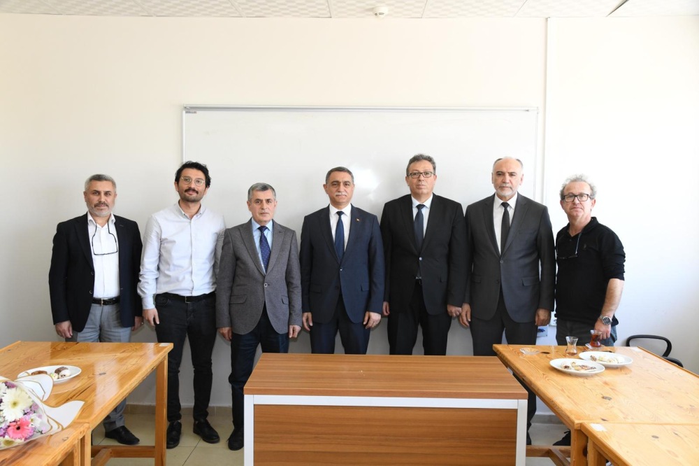 Güzel Sanatlar Fakültesi’ne Yeni Dekan Atandı4