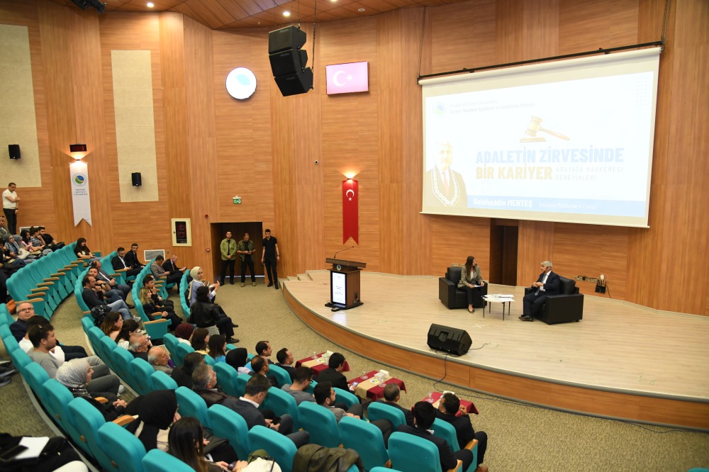 Kampüste Adalet Konuşuldu, Menteş Öğrencilerle Buluştu