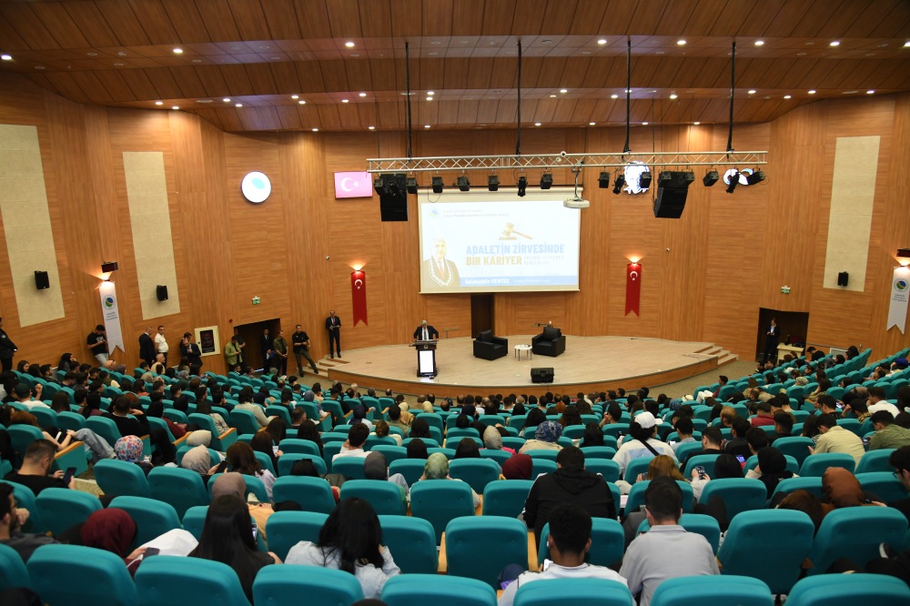 Kampüste Adalet Konuşuldu, Menteş Öğrencilerle Buluştu8