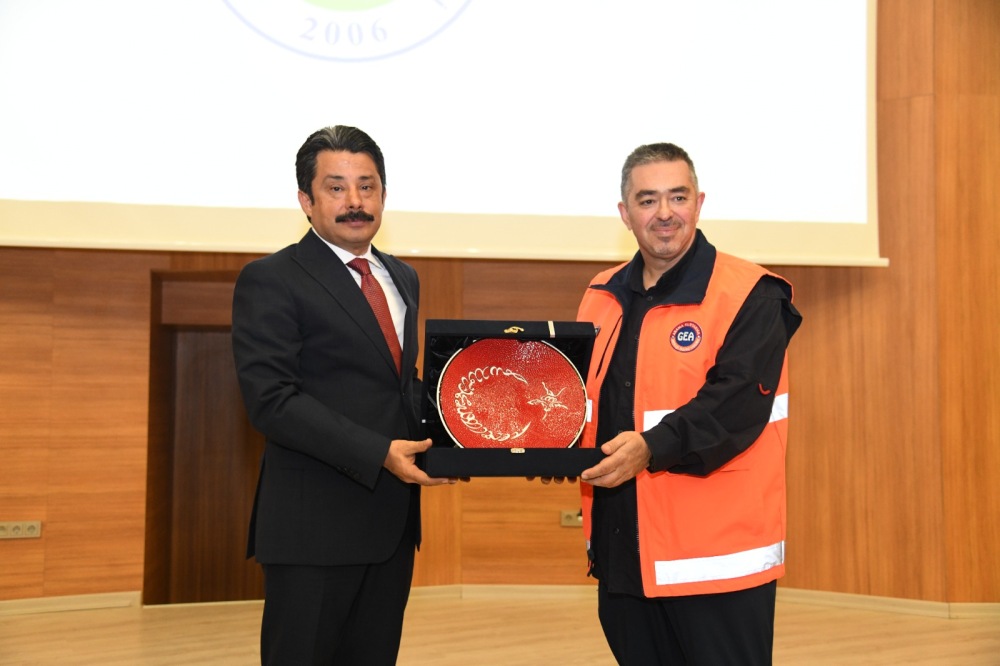 Kırşehir’de Deprem Gerçeği Konuşuldu, Gönüllülük Ve Hazırlık Vurgusu Yapıldı8